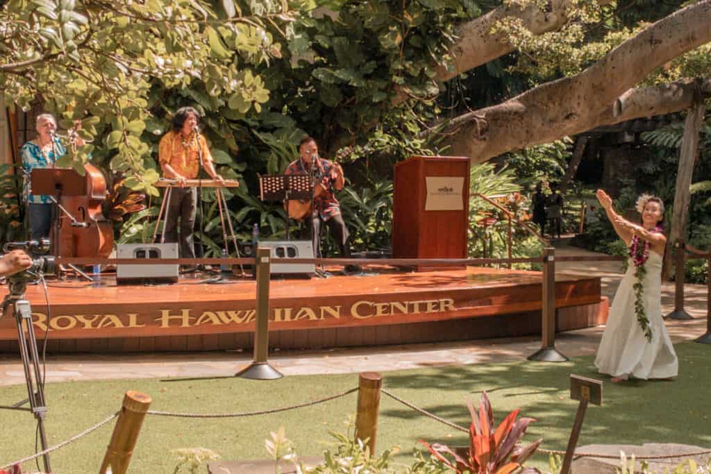 hula performance  in Waikiki