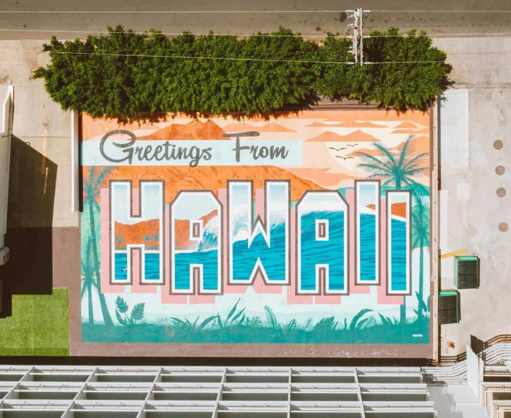 mural of Hawaii and diamond head