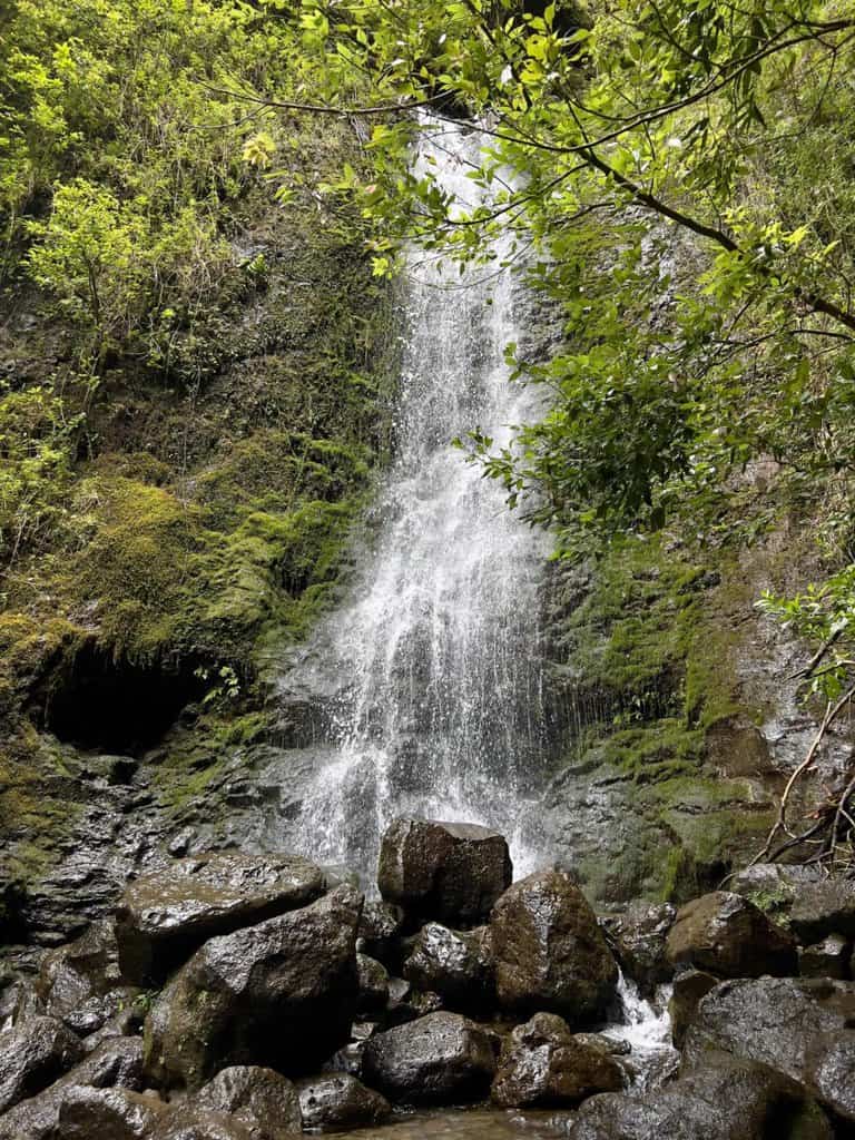 lulumahu waterfall in oahu hawaii