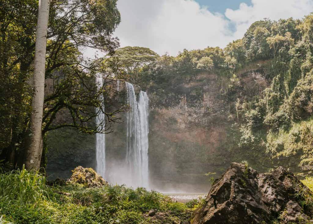 Wailua falls in Kauai,Hawaii to visit waterfalls
