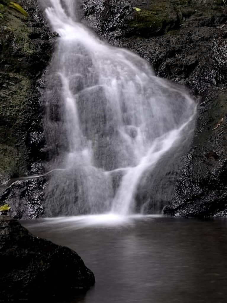 oahu waterfall